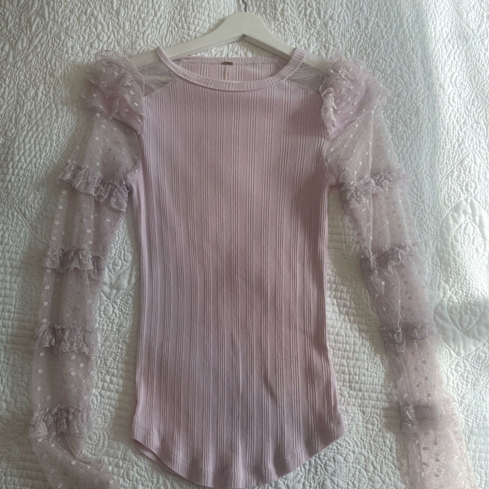 Free people top, lace sleeves , blush color, baby pink.